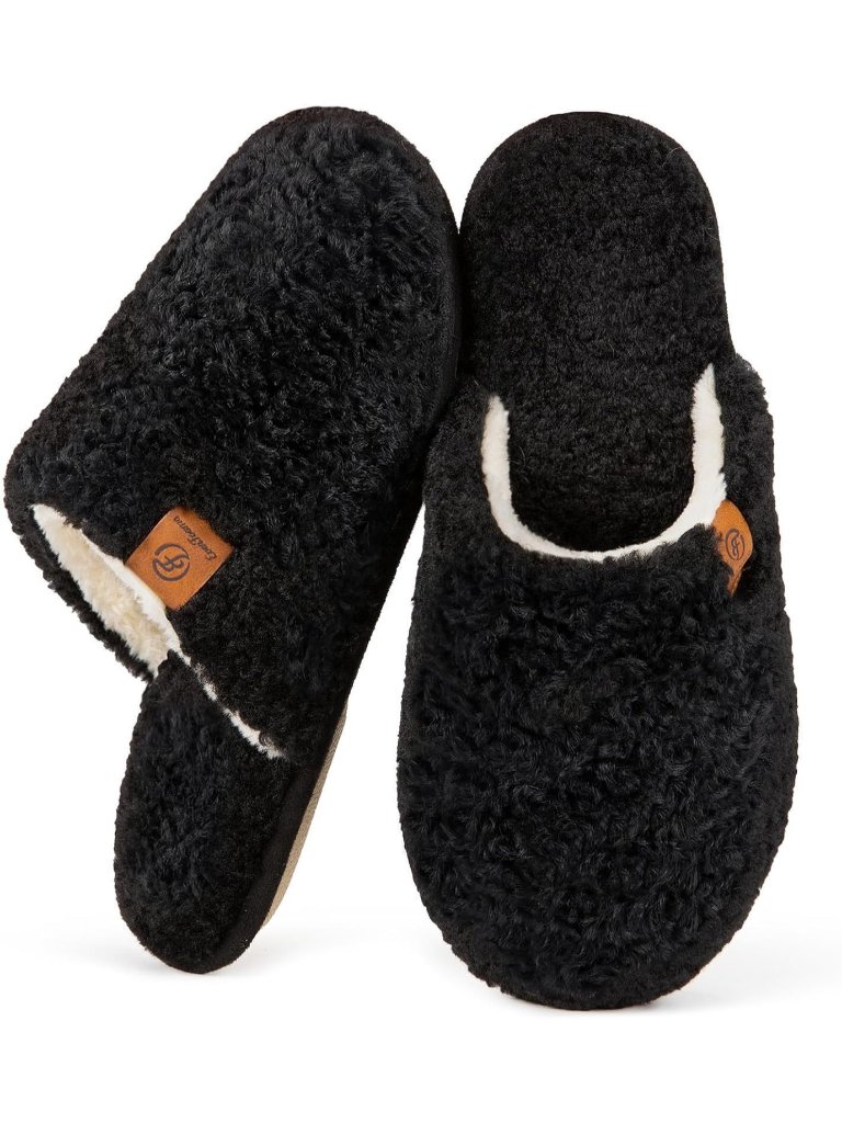 Women's Carbon Black Fuzzy Warm Cozy Soft Lightweight Memory Foam Indoor Slipper